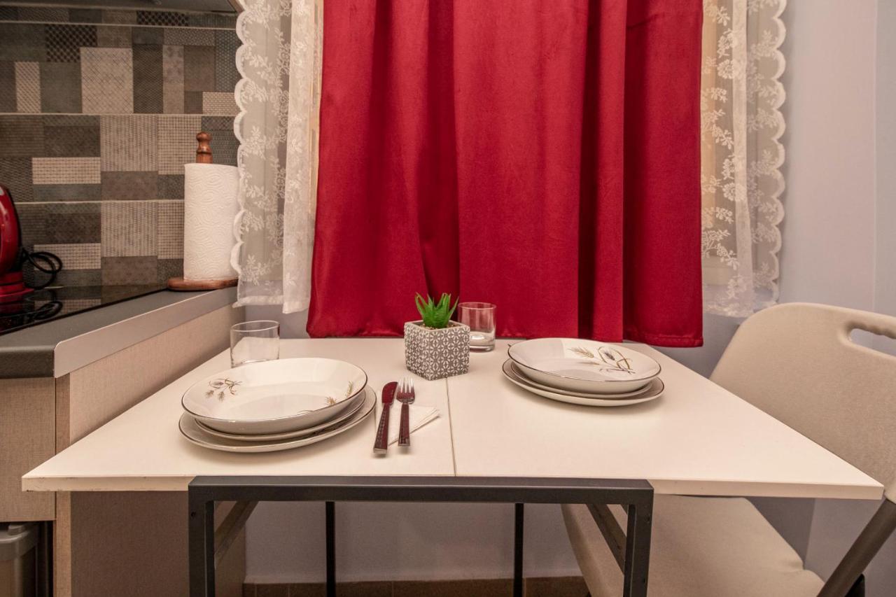 Reveal Athens From A Hidden Gem Near Acropolis! Apartamento Exterior foto
